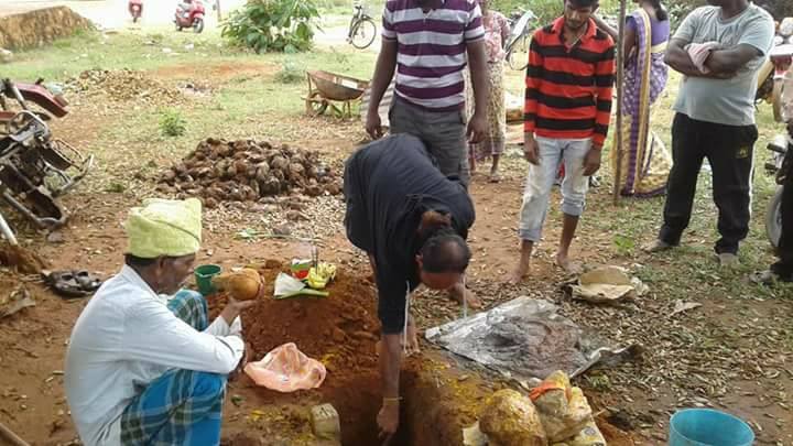 முழங்காவில் துயிலுமில்லம் புனரமைக்க 20 இலட்சம் வழங்கிய சிறிதரன்!